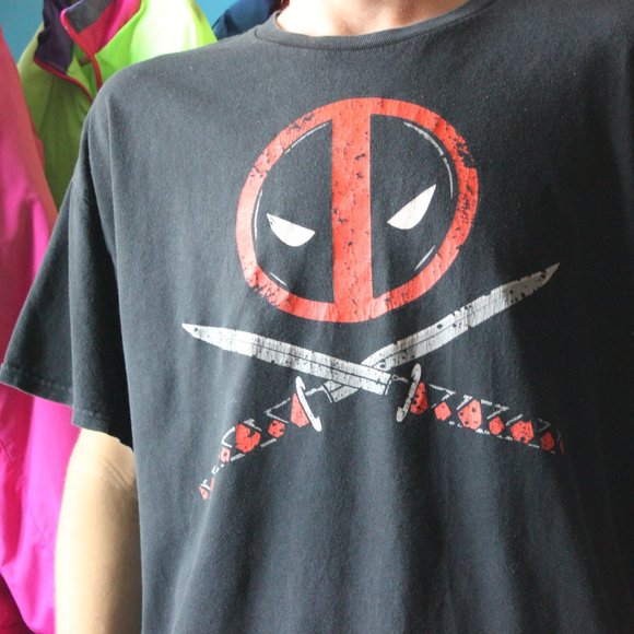 Marvel Other - Marvel Deadpool Graphic T-Shirt